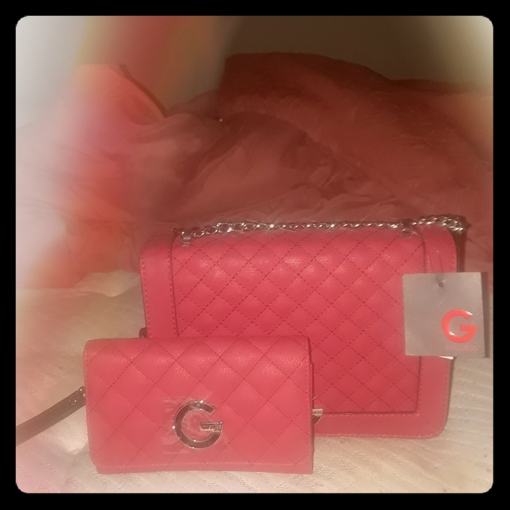 *NWT* Guess Purse and Wallet